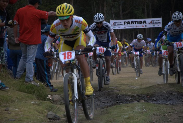 Ciclismo no Festival de Montanhismo 2013 no Peru. - Imagen 2
